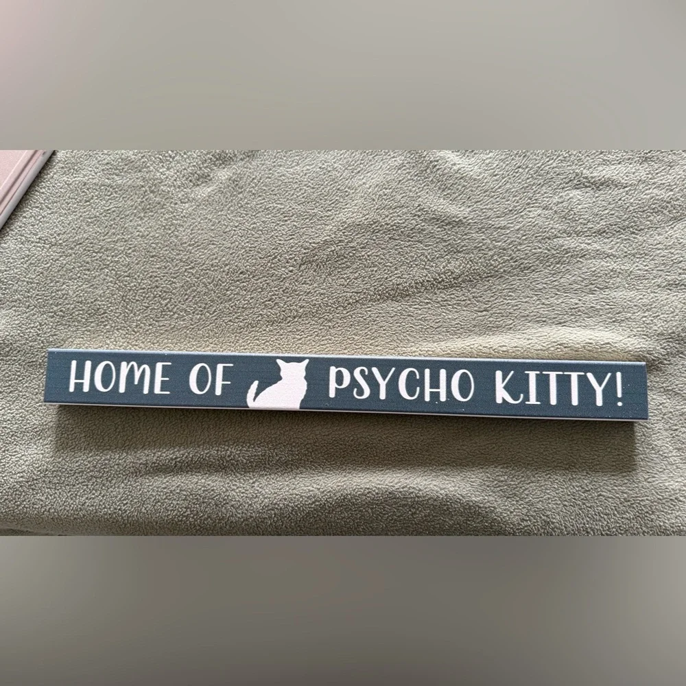 Gray Cat-Themed Decorative Sign - 